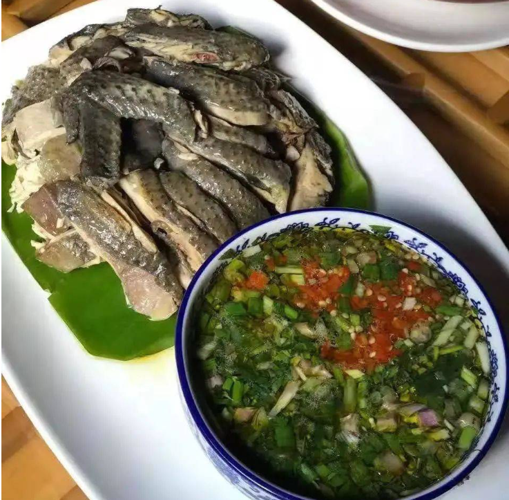 美食探秘-哈尼蘸水鸡