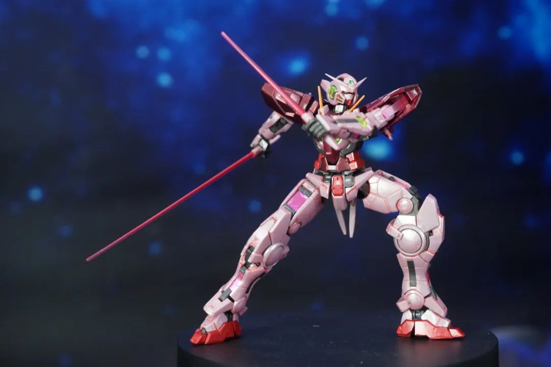 万代rg三红能天使