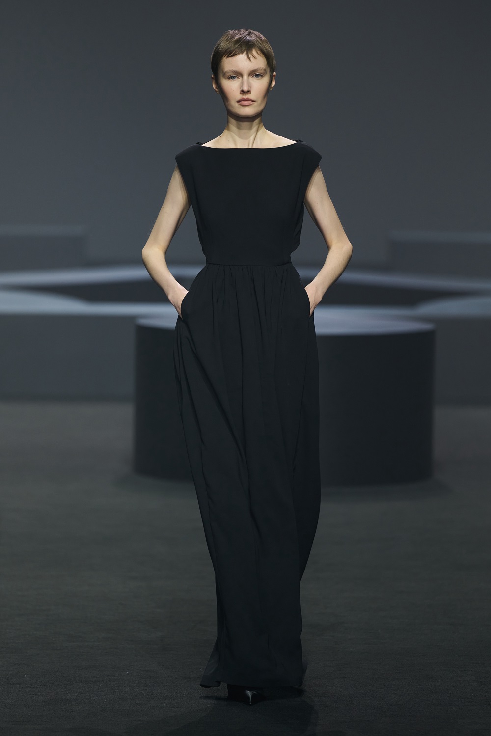 haizhen wang 2024上海时装周《see you again》