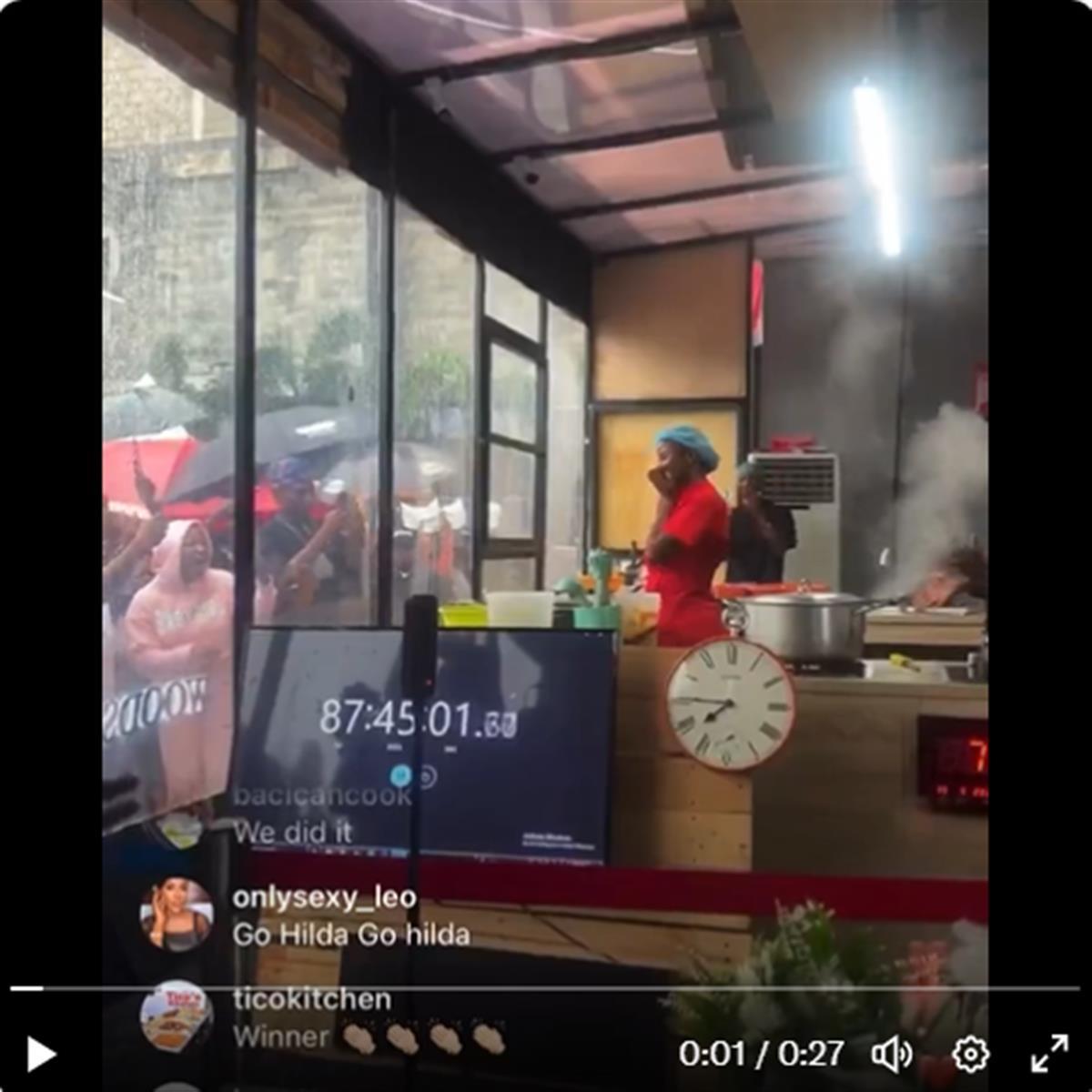 Ů����ս100Сʱ�����������4��û˯������ͣ�������������ʱ���¼