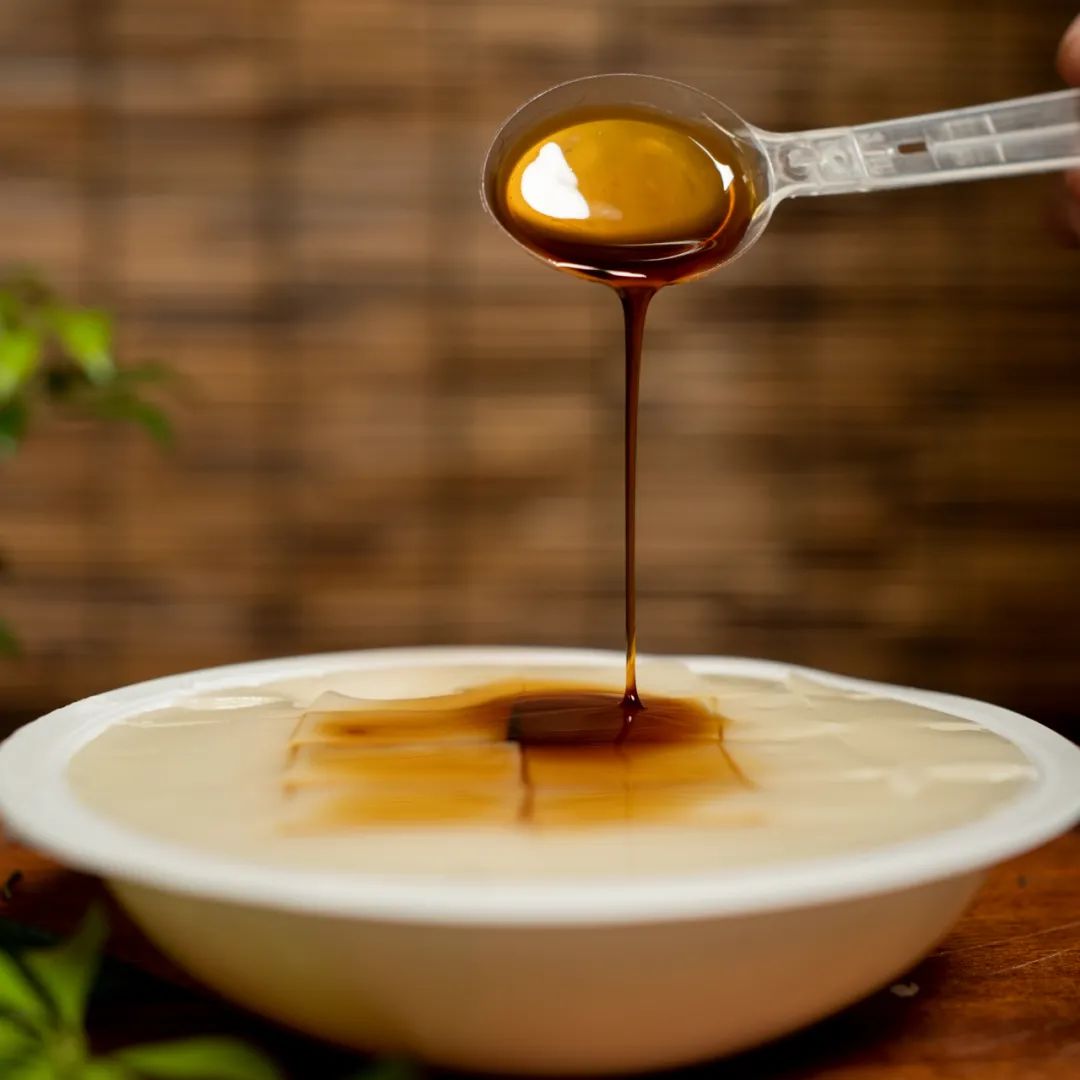 光说名字还不够 小编慷慨放出几张图 先让大家养养眼睛~ 双河凉糕