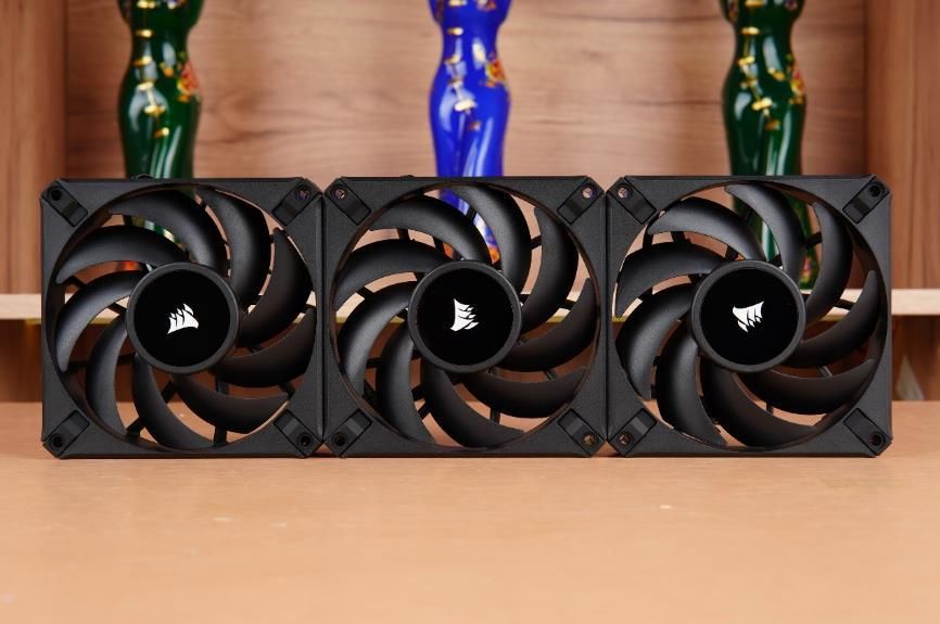 i7-13700k rtx4070ti 美商海盗船icue 5000d airflow黑紫装机展示