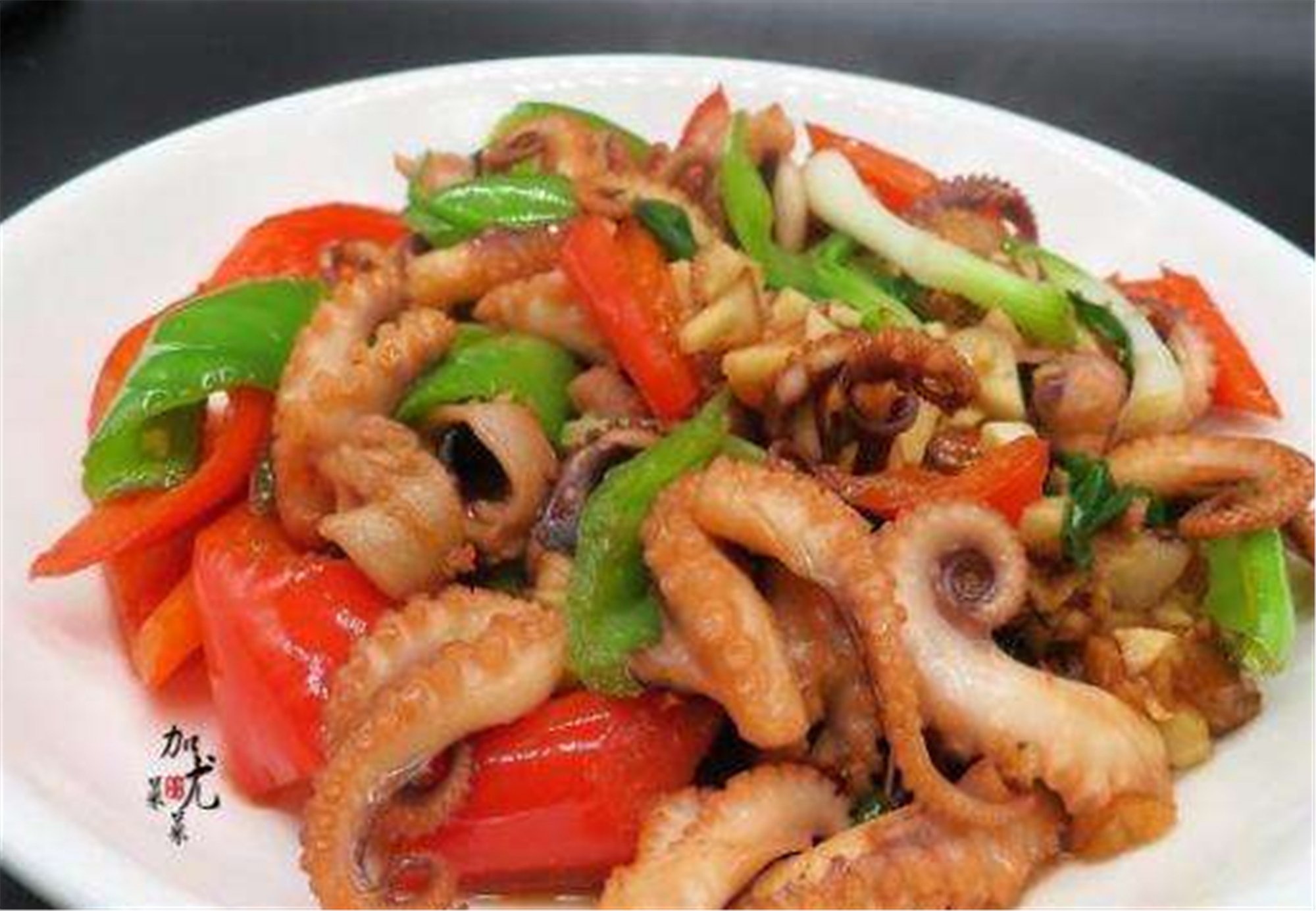 孩子拿来玩的八爪鱼,我炒来吃了,红烧的很香!