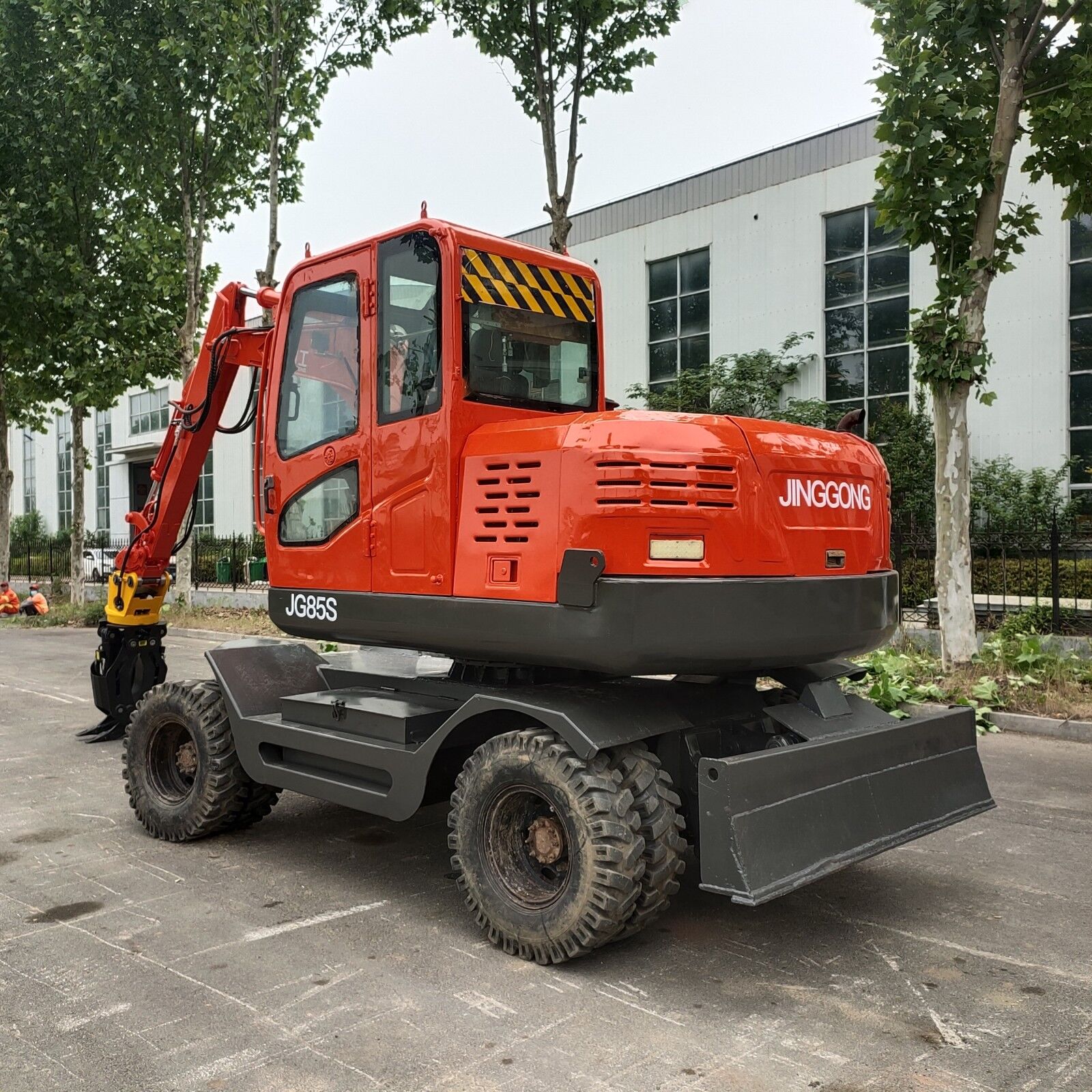 低价转让劲工80抓木机 二手夹木机 二手轮式挖掘机