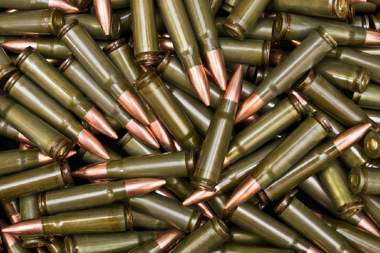 西方国家的子弹都用黄铜制成,为什么我国用的却是钢?