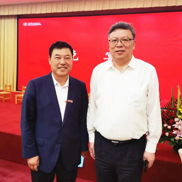 河南明天建设集团董事长王小召当选华中科技大学北京校友会副会长