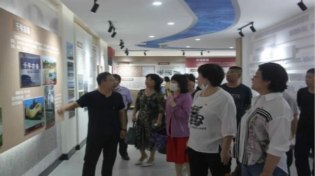 威海市文登区实验中学党总支组织党员教师参观红色教育基地