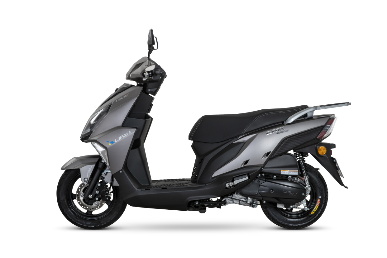 力帆水冷150踏板抢先亮相,led加abs,油耗2.37l,售7980起