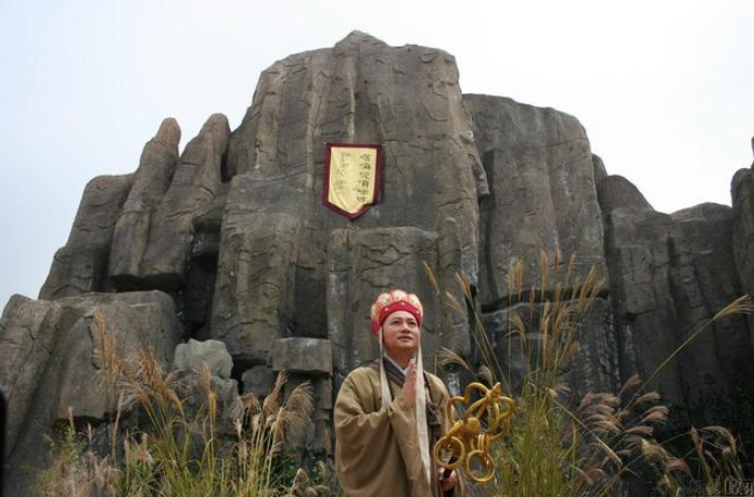 西游记:孙悟空被压在五行山还是五指山?