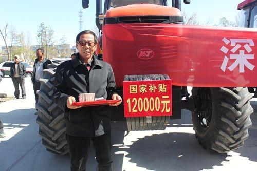 农机更新换代：乡村振兴的加速器