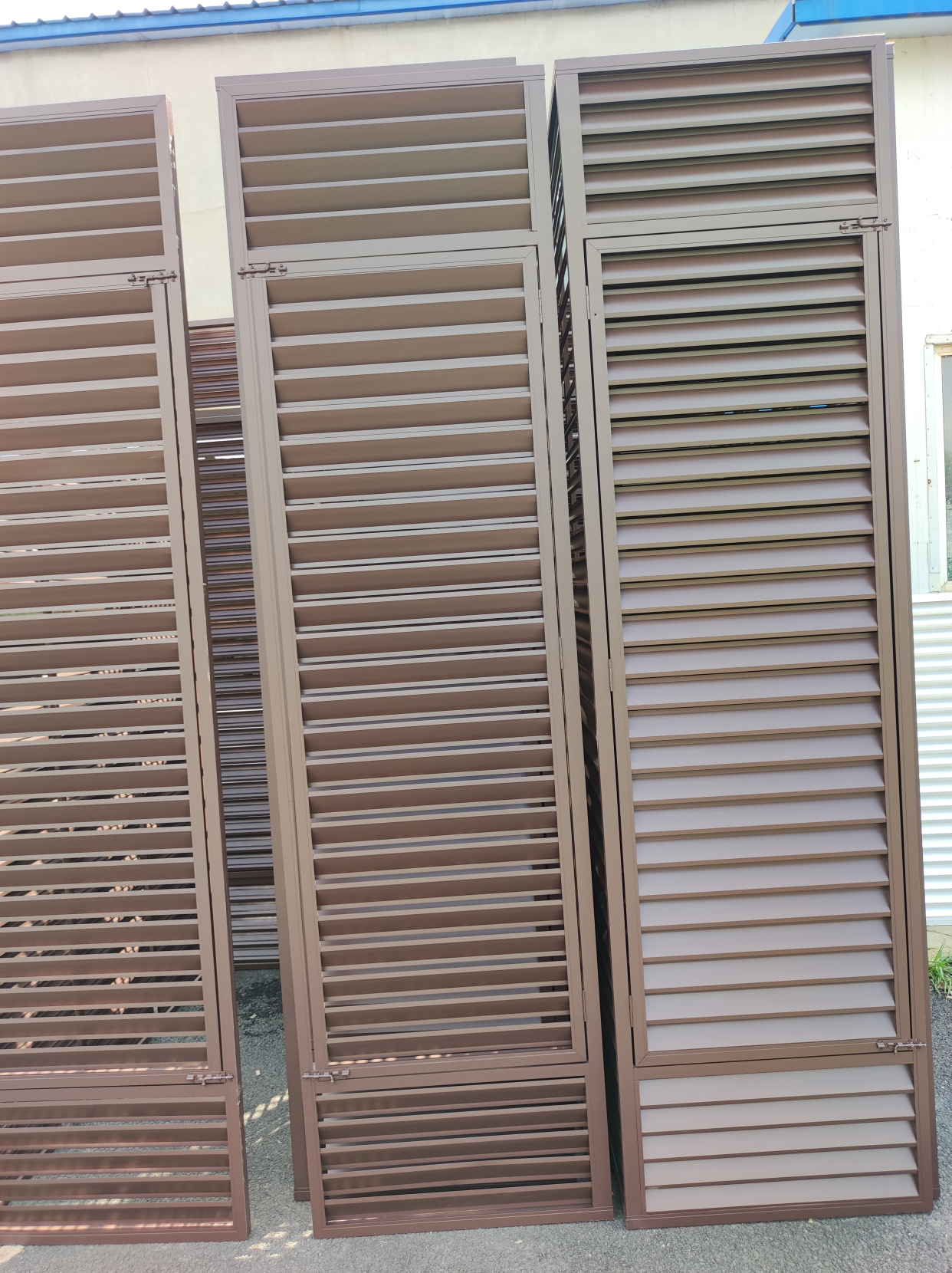 金属百叶窗,百叶窗所使用的合页性能要求