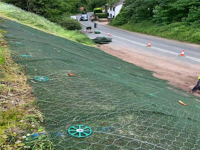 护坡岸加筋麦克垫厂家报价@防洪绿色加筋麦克垫型号尺寸