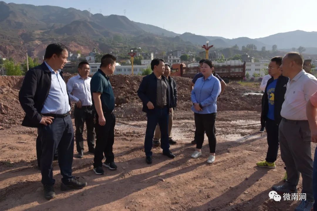 省交通运输厅副厅长陈跃到南涧调研高速公路建设