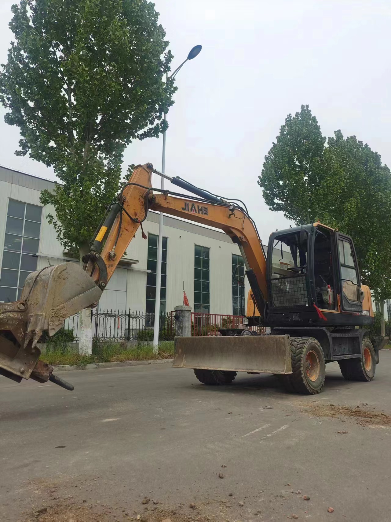 个人急售嘉禾90挖掘机 二手轮式挖掘机 二手挖机