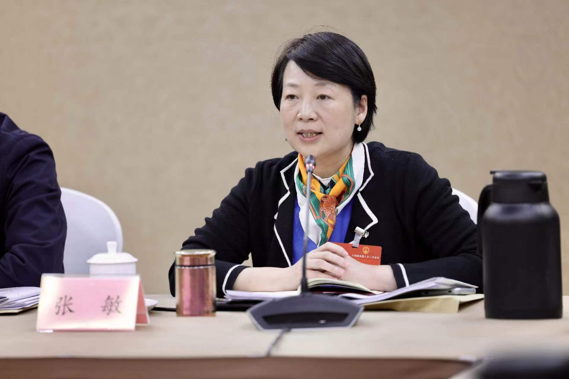 全国人大代表张敏谈防范ai风险:完善科技伦理审查监管制度