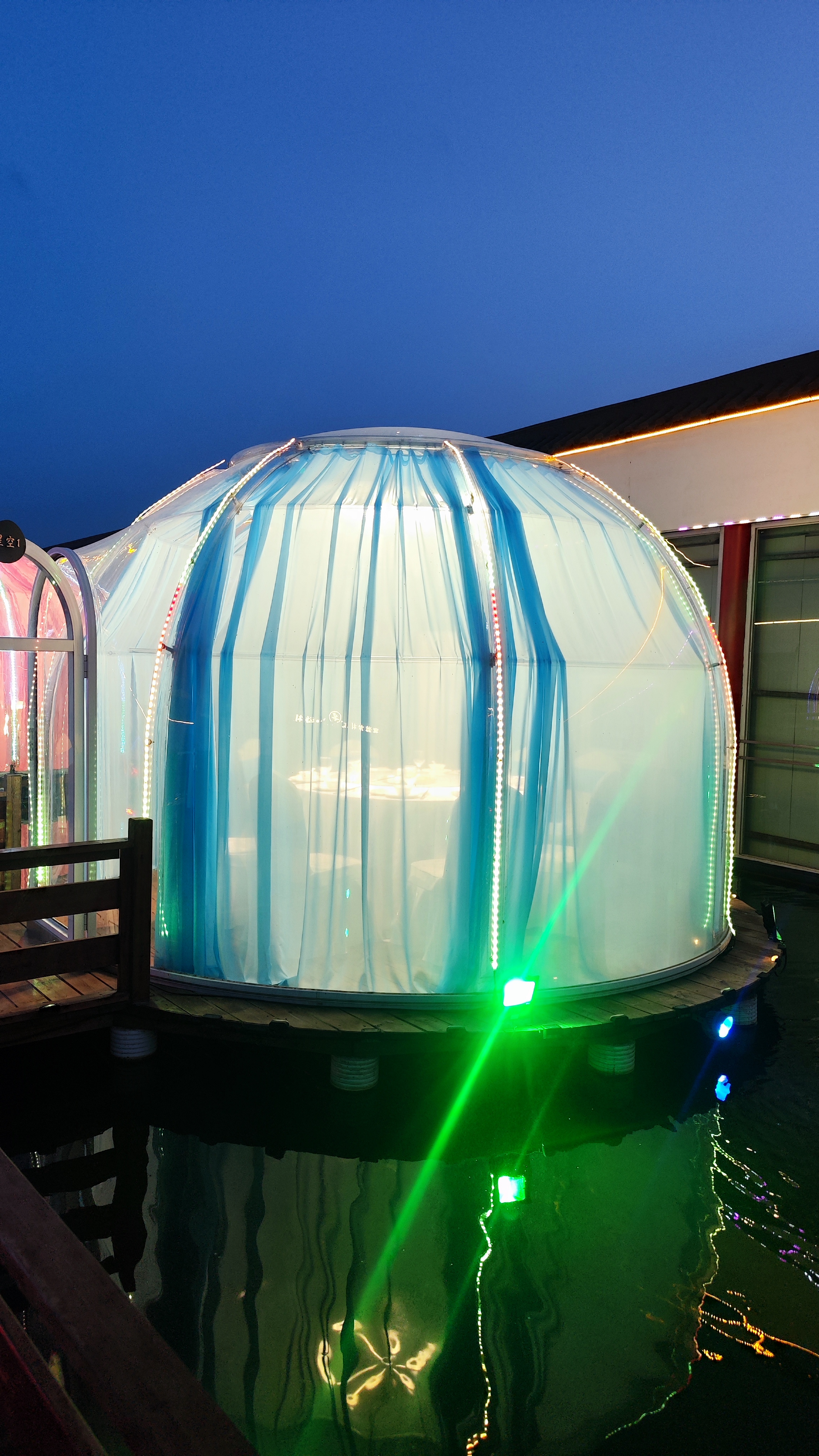 星空房的创意人性化设计,让您拥抱星辰,拥抱舒适