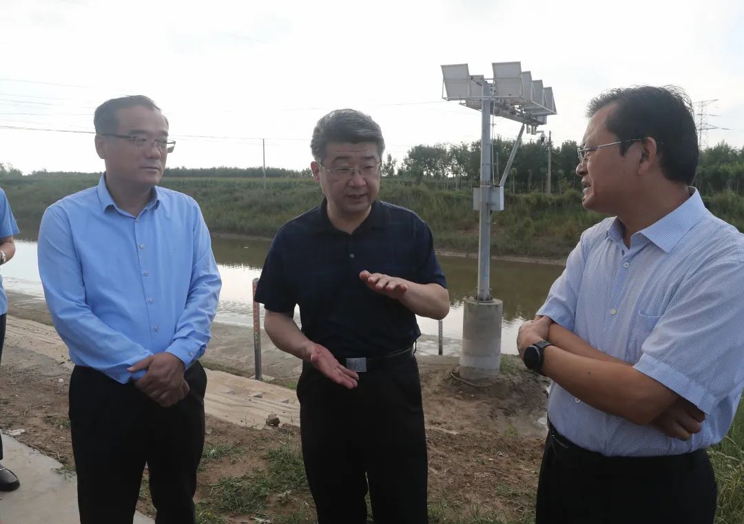 孟晓雷实地巡查潮河治理工作