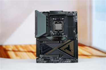 微星最强AM5主板！MEG X870E ACE MAX图赏