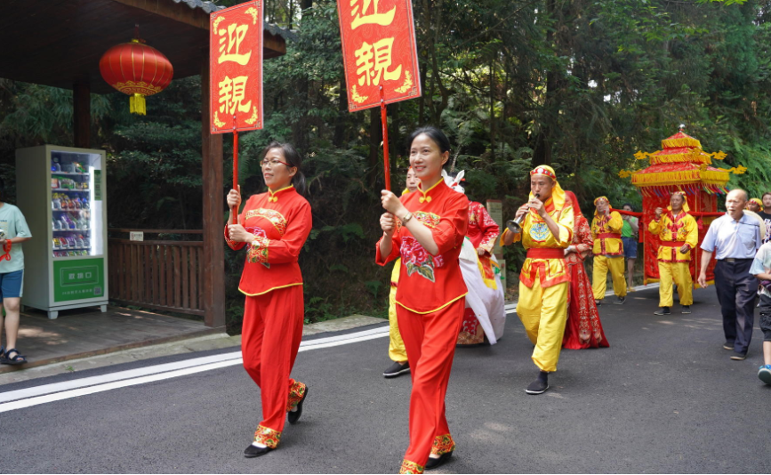 四川老峨山六月六朝山會開啟,今年被列入省級非遺保護名錄