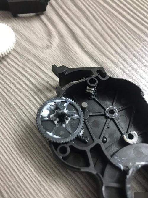 汽车空调翻板电机坏了能出现啥症状