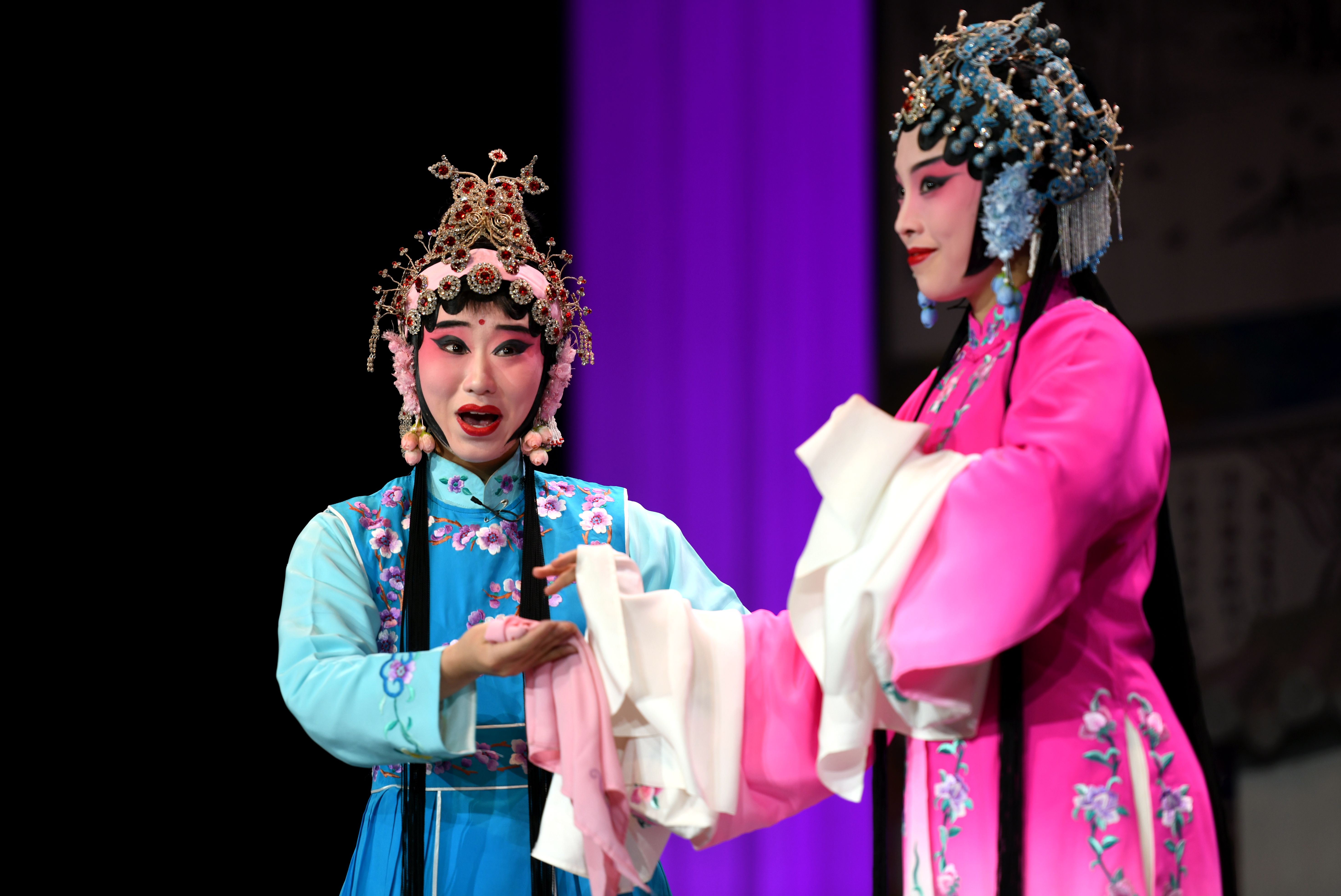 河北正定:《墙头马上》评剧版公演