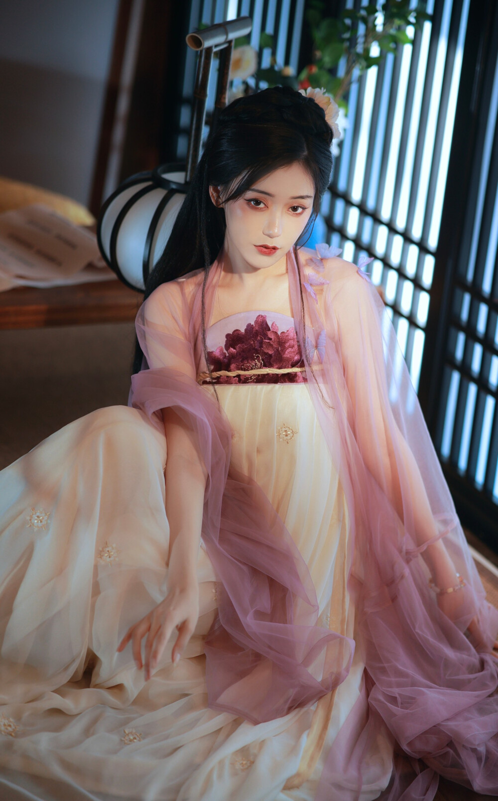 《穿到男频爽文里艰难求生》够惊艳了,青铜穗又一古言重登巅峰!