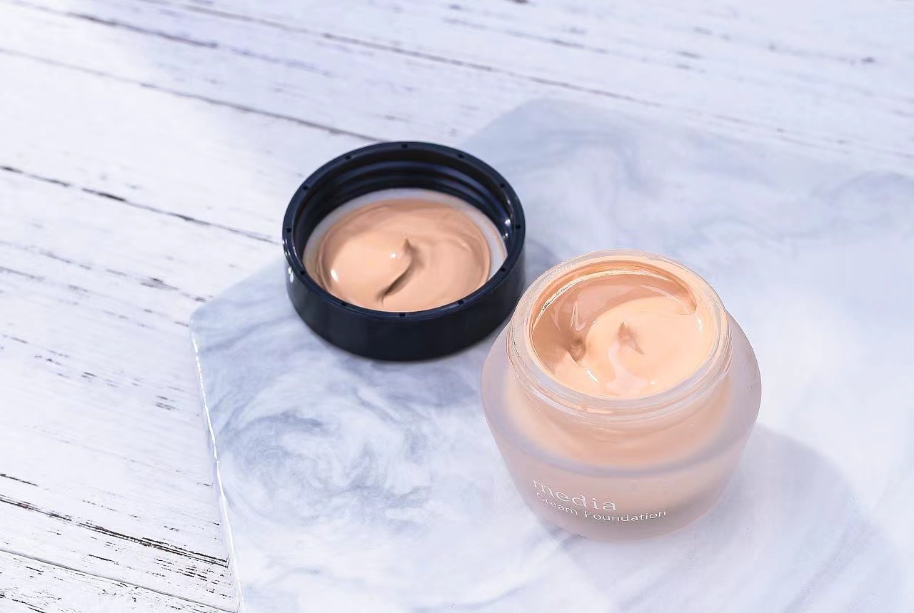 粉底和隔离霜有什么区别?