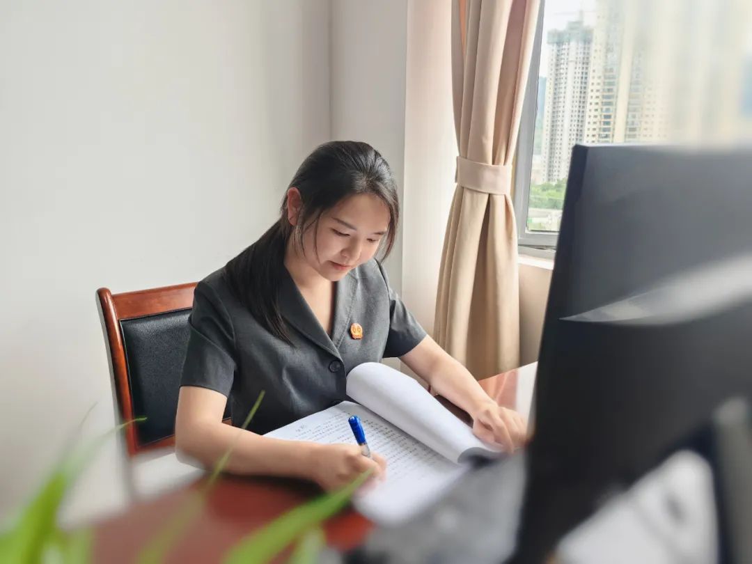 【身边的榜样】杨伶俐:忐忑茫然"新人"的成长之路