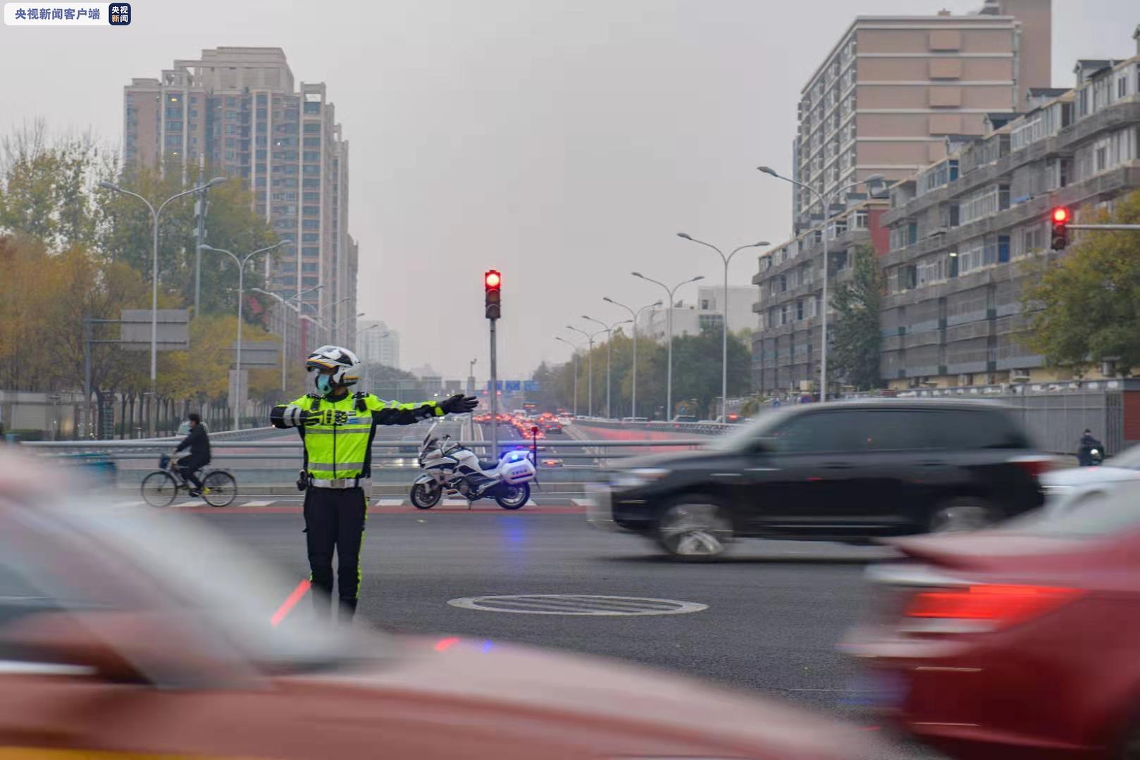 北京交警铁骑图片