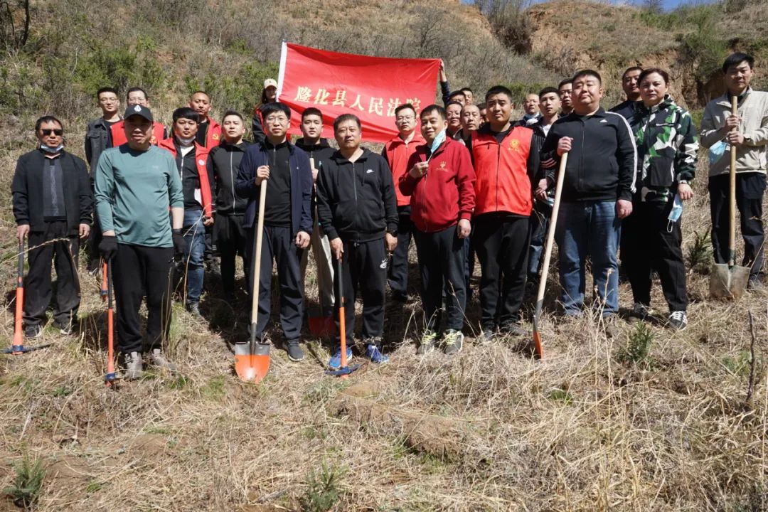 隆化县隆化镇镇长图片