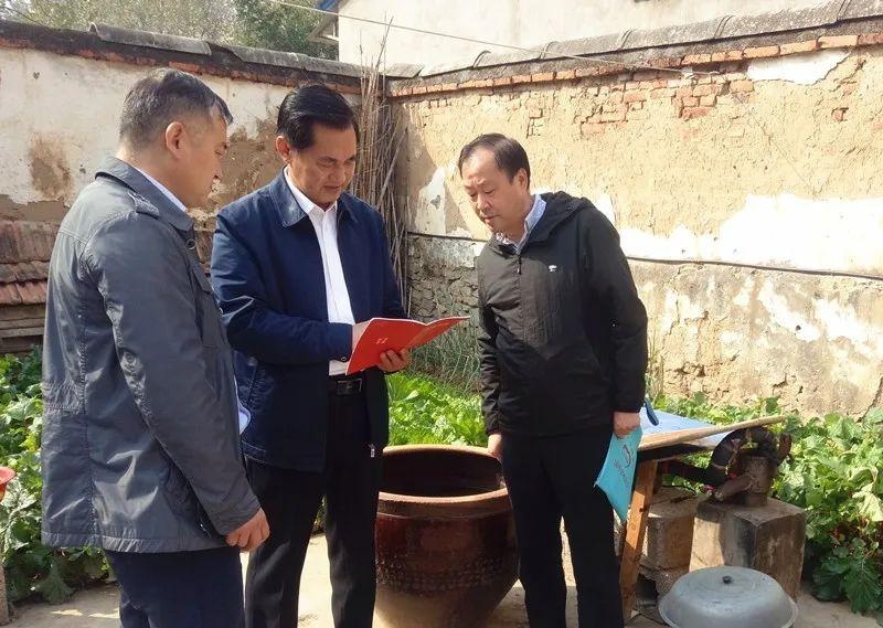市政协主席许广斌赴联系乡镇走访脱贫攻坚工作