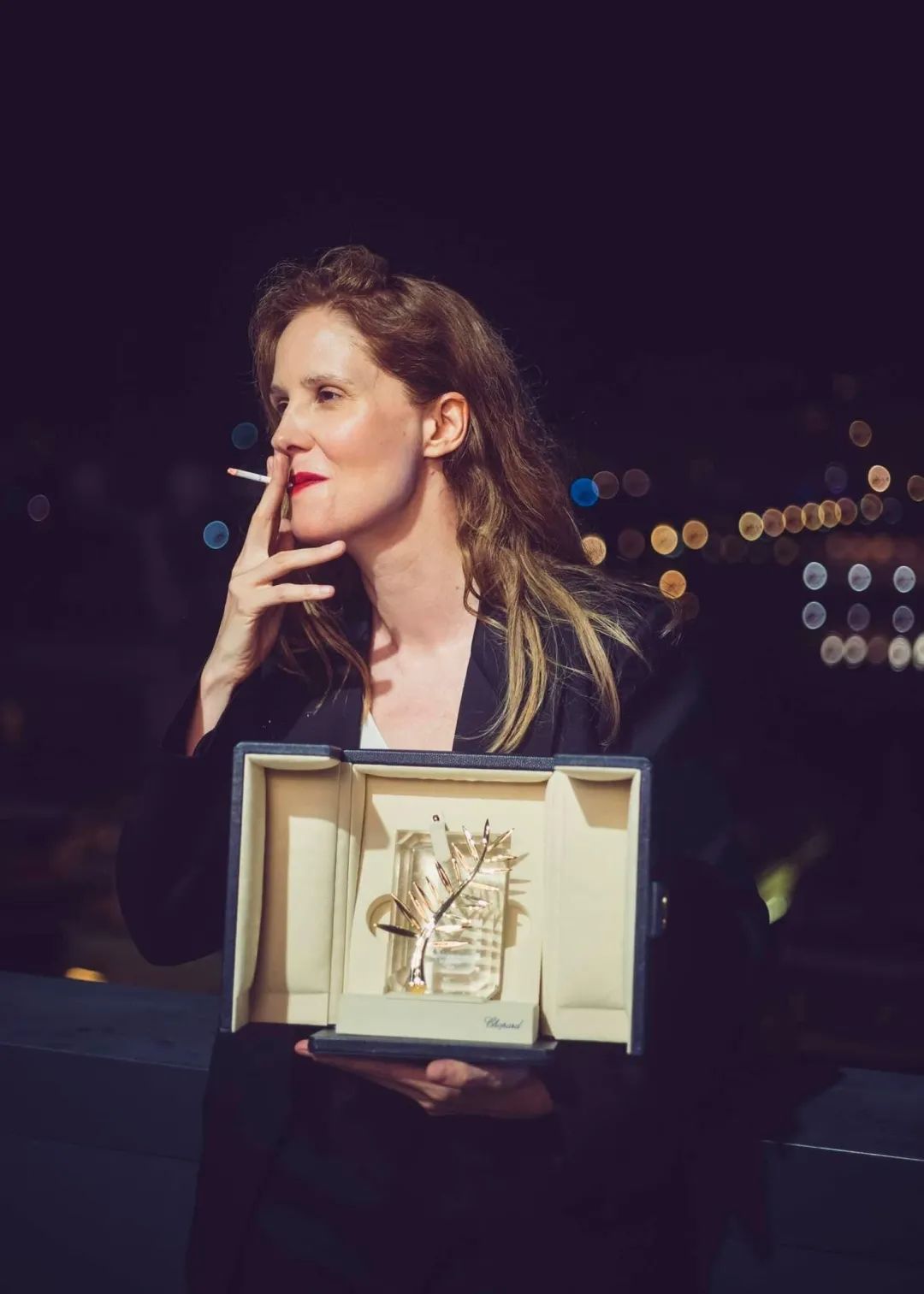 像呼吸一样顺畅的"女导演穿搭"也太迷人了吧?难怪我们越来越不爱看博