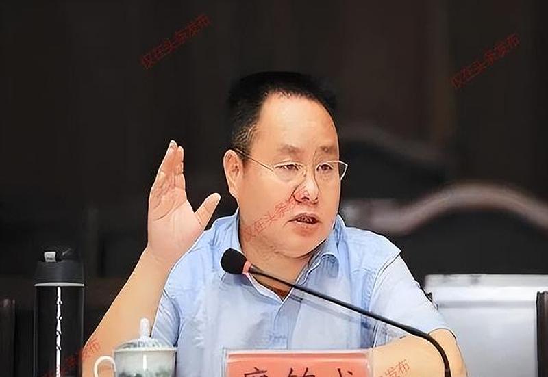 揭秘广西县委干部廖锦成的"好色"内幕