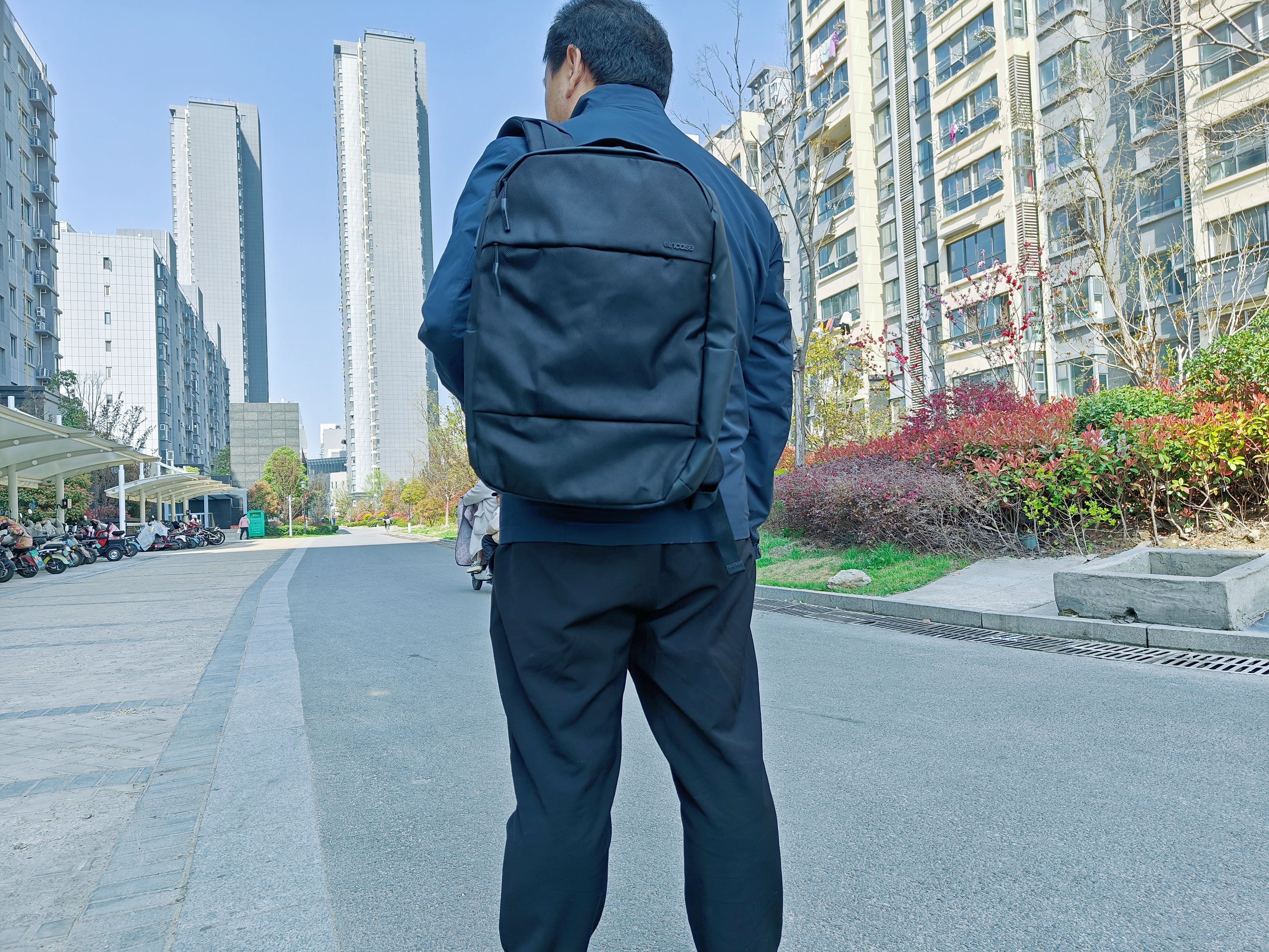 incasecity通勤包:兼顾设计感和实用性,你的通勤背包首选