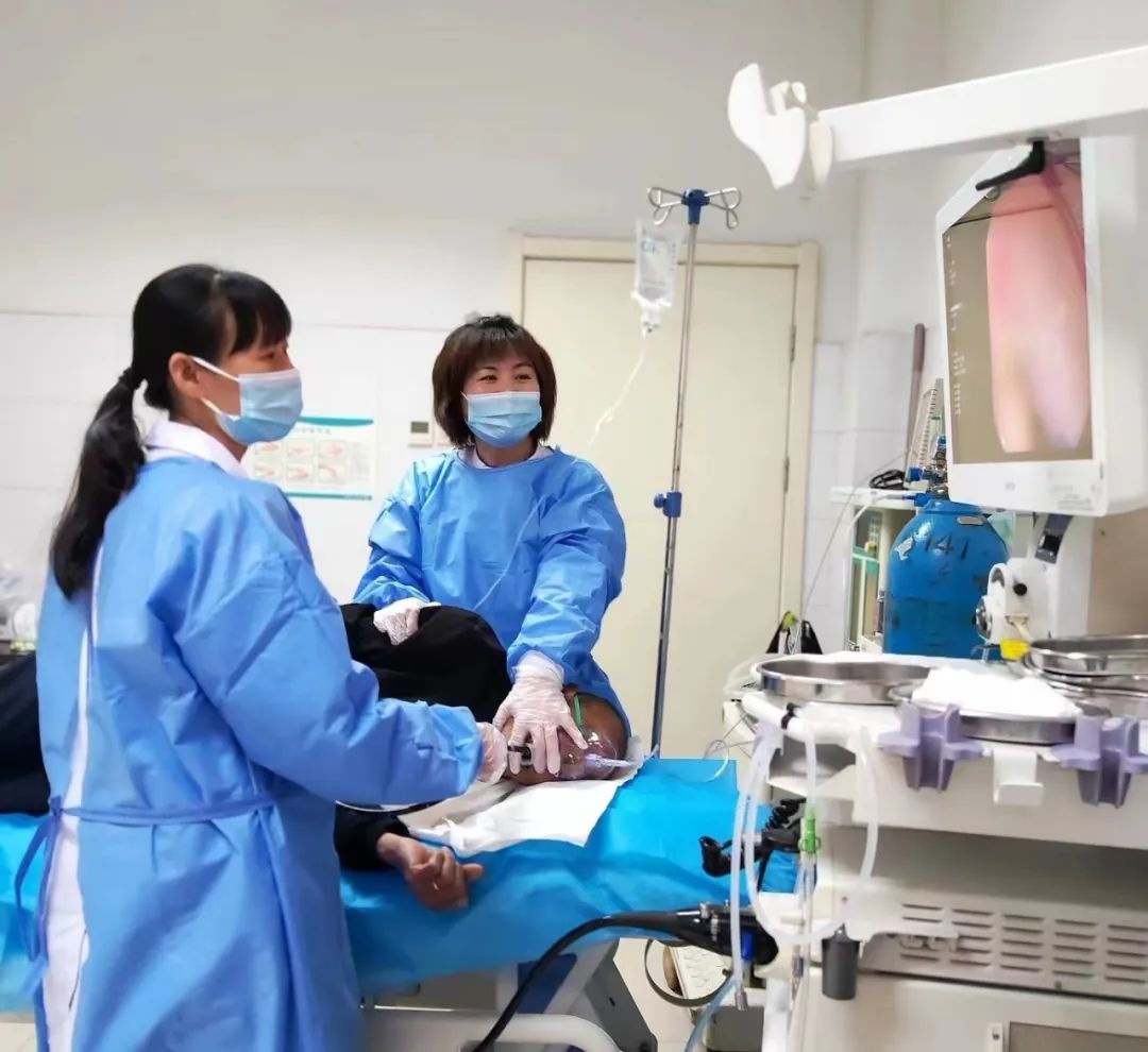 五一假期我在岗|平山县人民医院白衣战士用行动诠释劳动之美