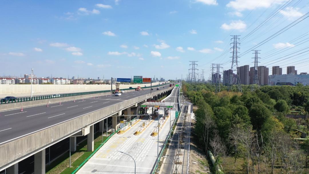 【警方提示】11月11日s32申嘉湖高速昆阳路东侧立交匝道通车!