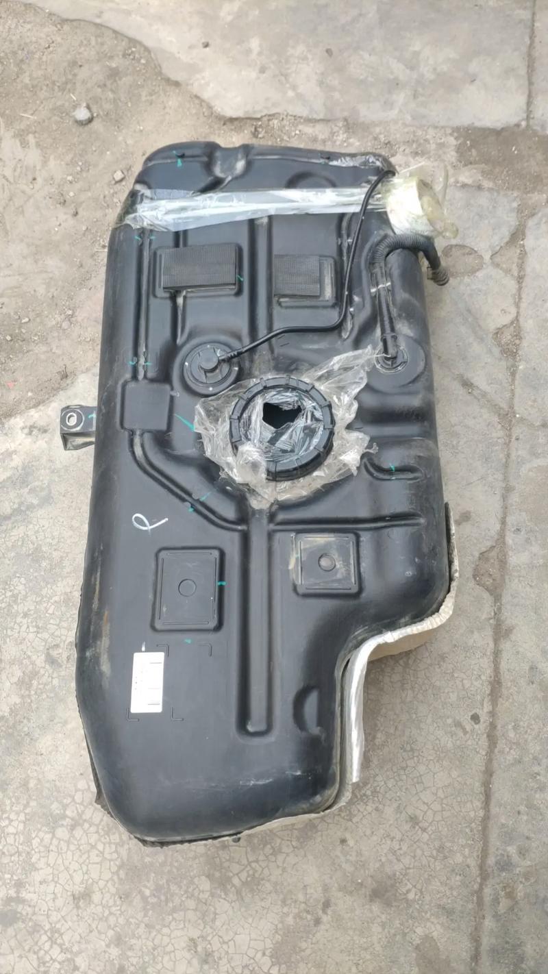 Ensamblaje de tanque de combustible de 400L para camiones Beiben