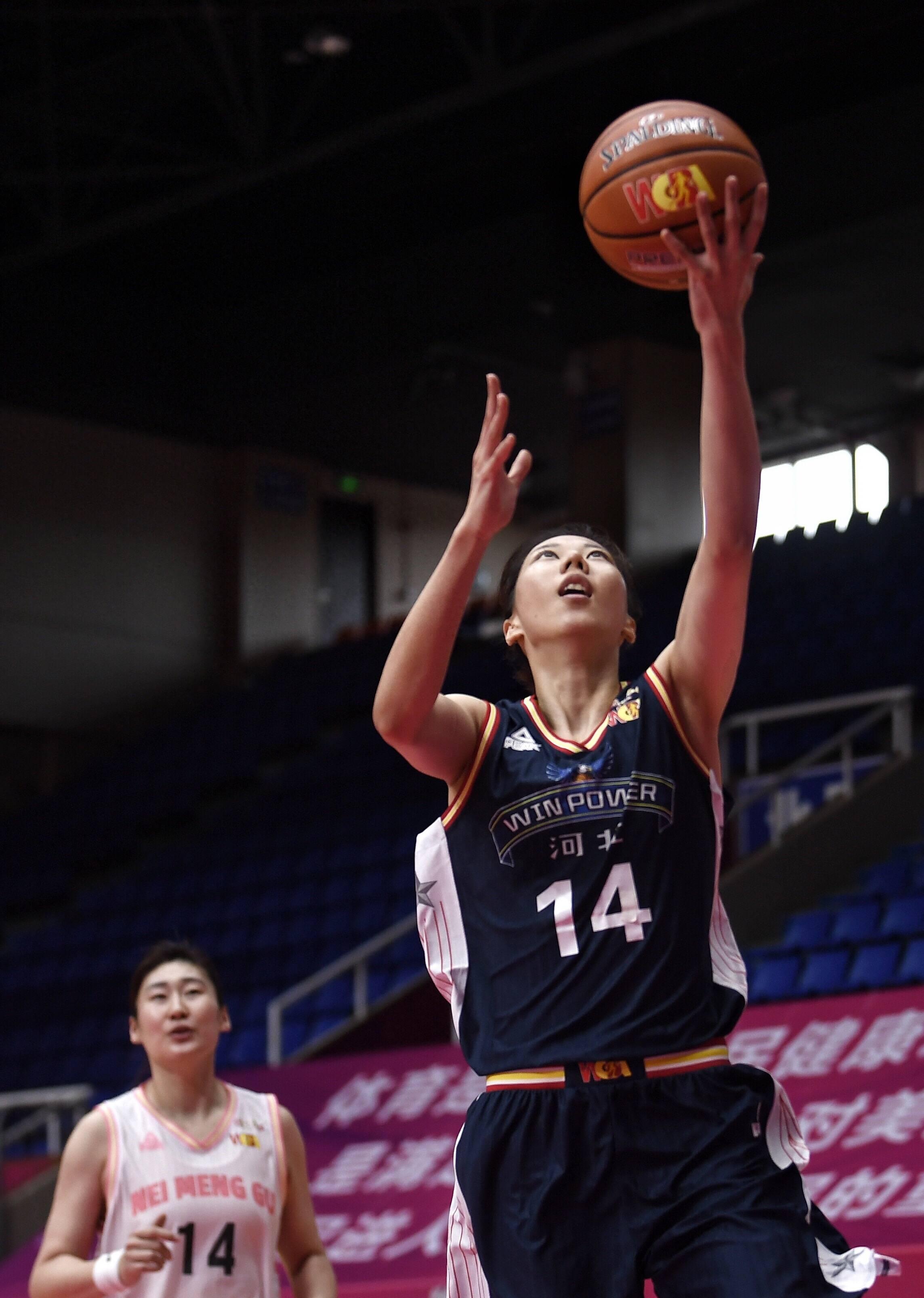 中国女篮迎来新血!张敬一,刘禹彤领衔,16位大学生球员加入wcba