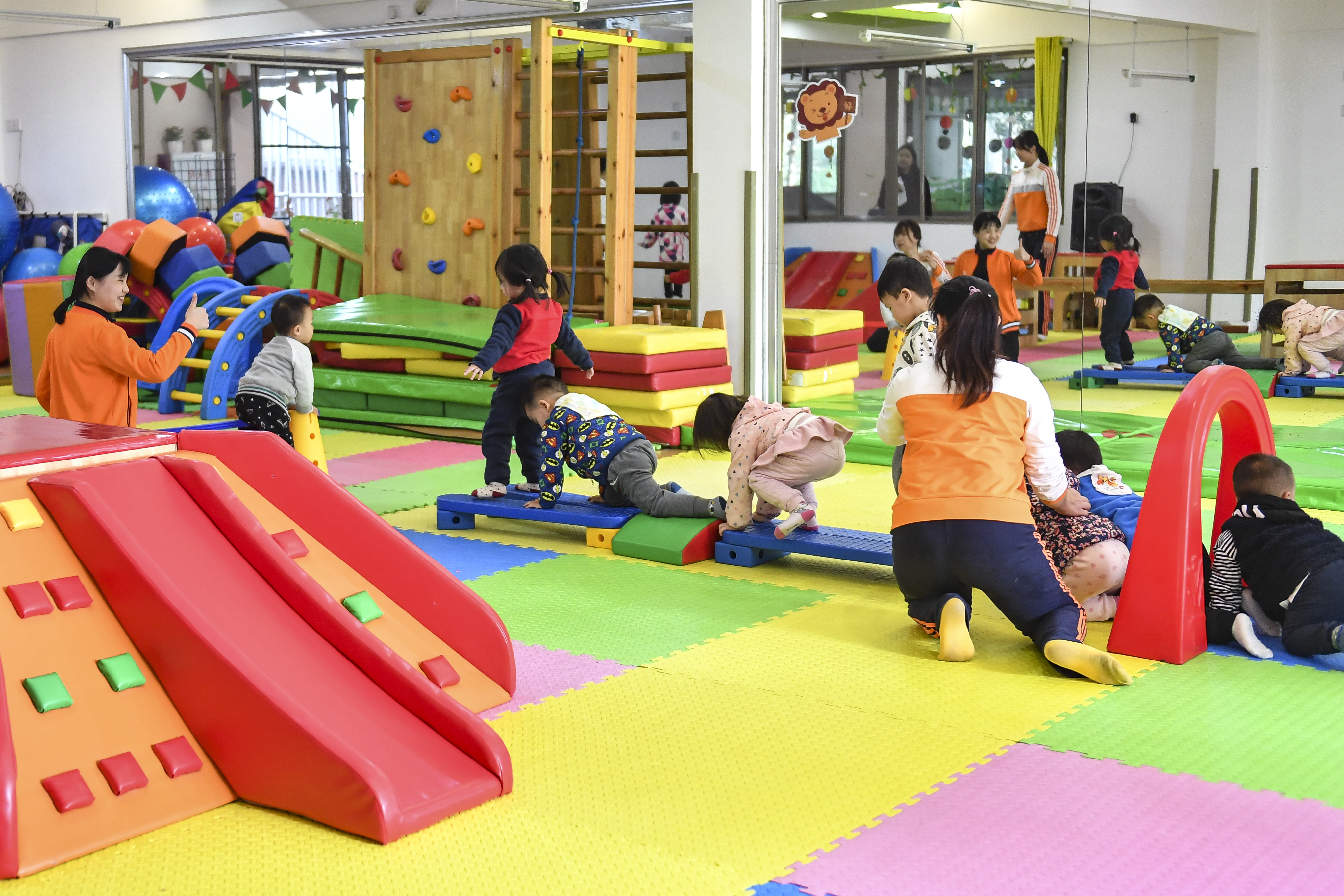 女性权益保护,分娩镇痛等写入17部委生育支持指导意见