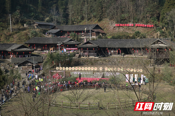 张家界市文化科技卫生"三下乡"集中示范活动举行在牧笛溪村