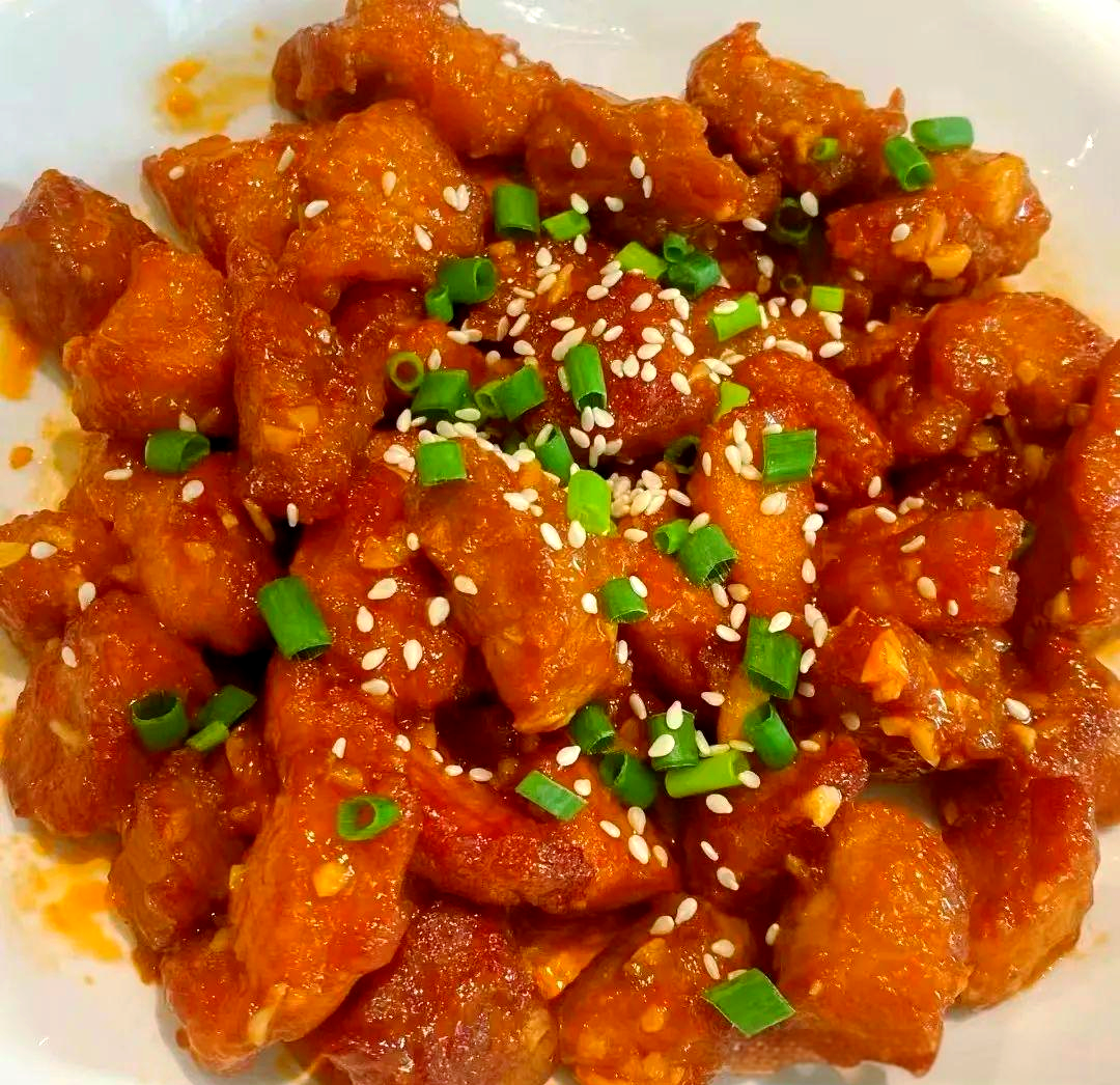 荔枝肉:福建传统美食,制作独特,口感酸甜,形似荔枝