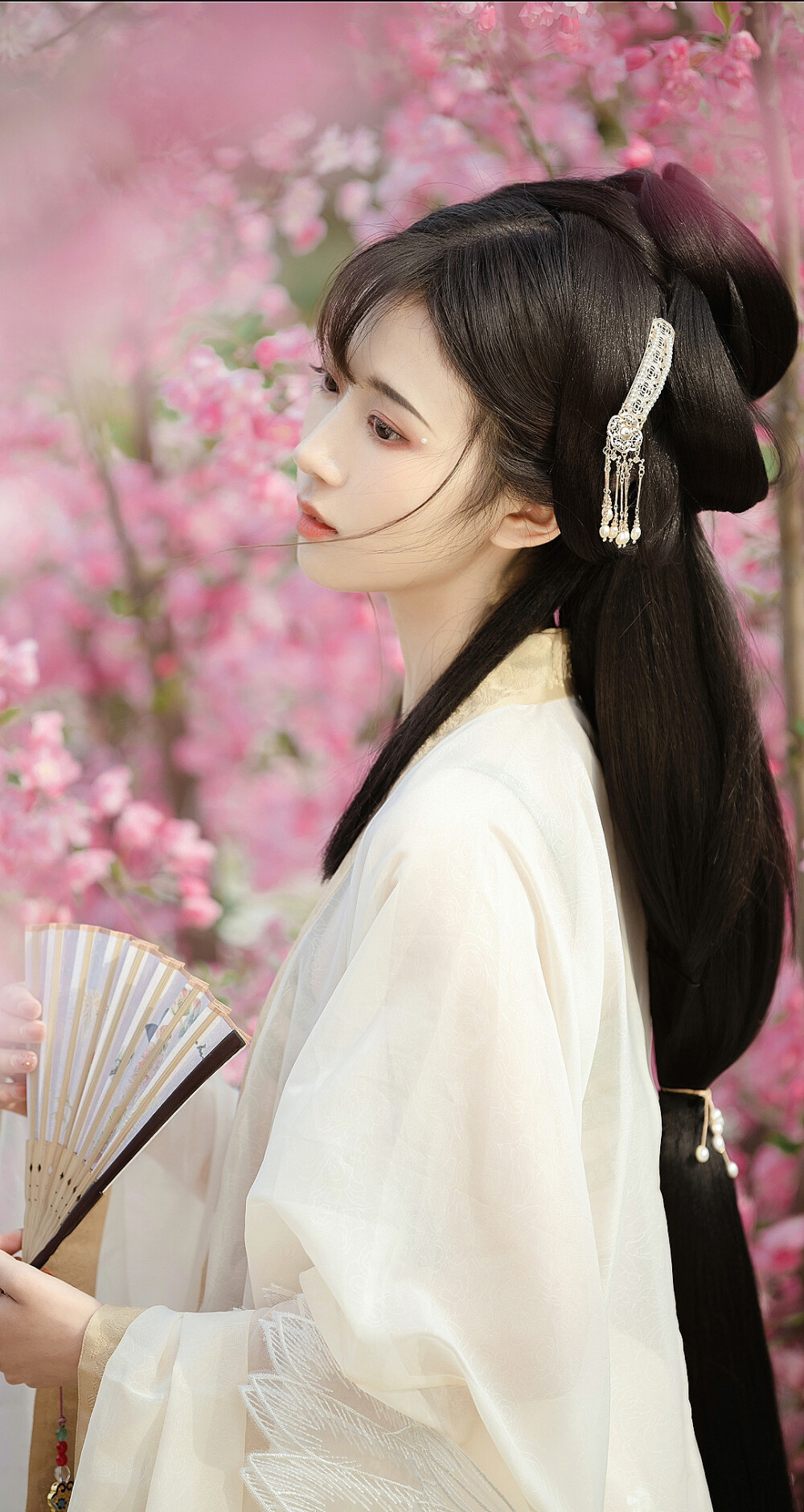 穿越重生《全能毒妃》前有渣男狠夫,中有狠辣姨娘,后有无良姐妹