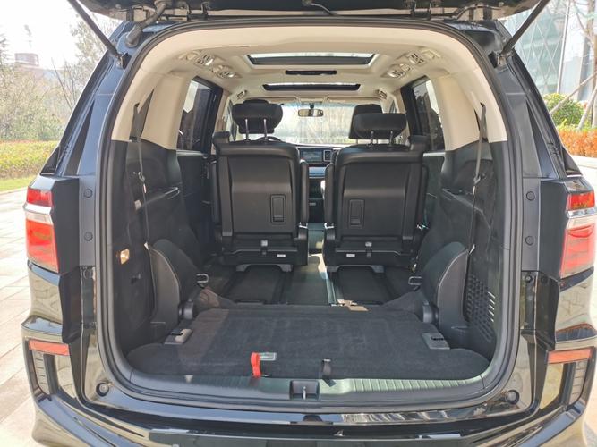 本田艾力绅第三排座椅放倒图解,艾力绅后排座椅放倒图