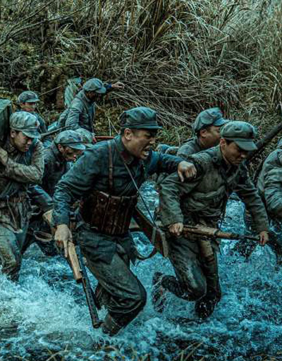 艺术再现"飞夺泸定桥"壮举