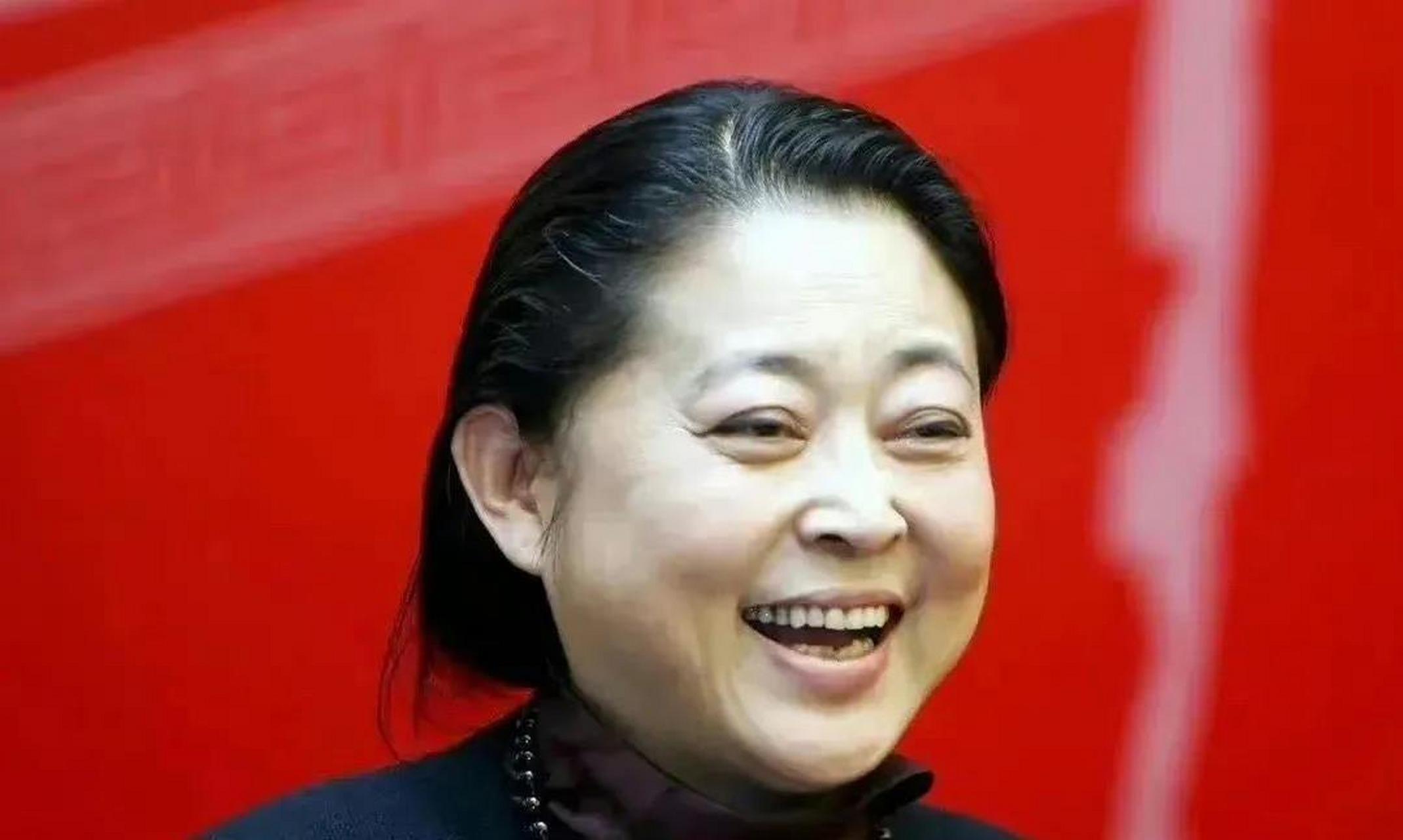 陈红一定想不到,娱乐圈是个轮回~  年轻的时候,陈红堪称顶级美女,身材