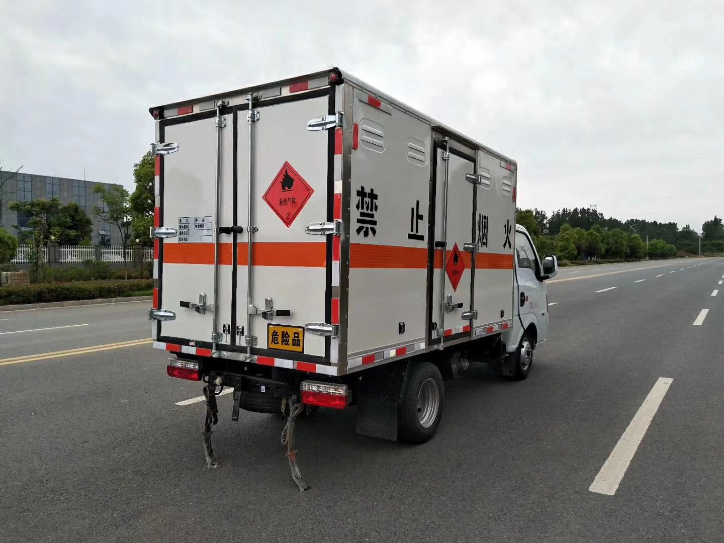 四川危废运输公司 四川危险品物流公司