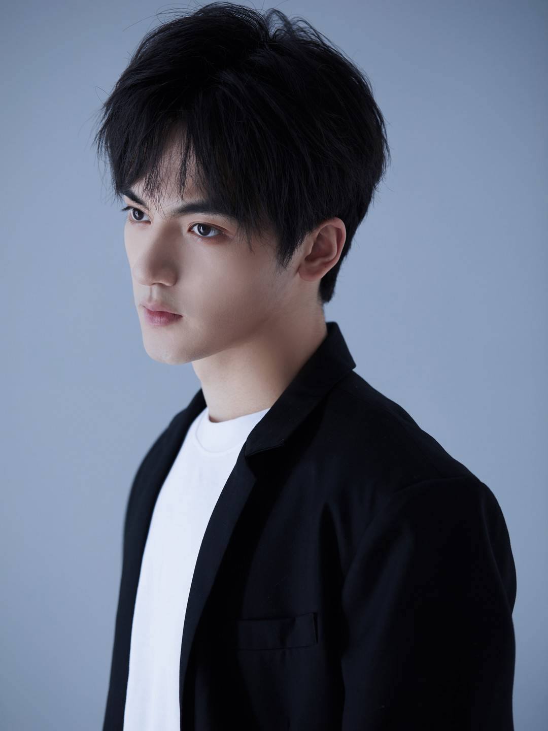 承认角色"恋爱脑"《雪鹰领主》刘子瑞:想劝他下载反诈app|封面会客厅