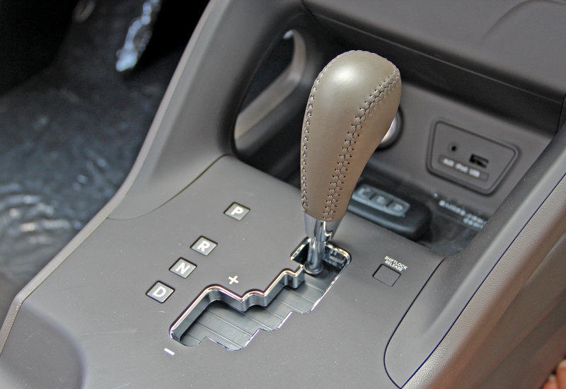 现代ix35自动挡怎么开