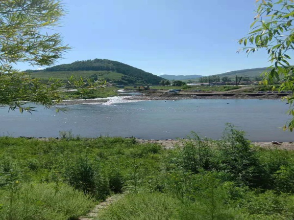 漂河镇开展巡河行动 切实保护生态环境