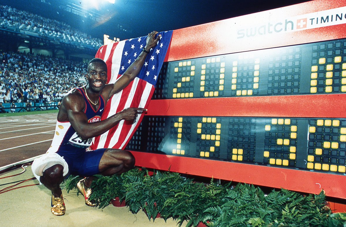 24年前的今天,约翰逊狂破200米世界纪录0.34秒,震撼不输博尔特